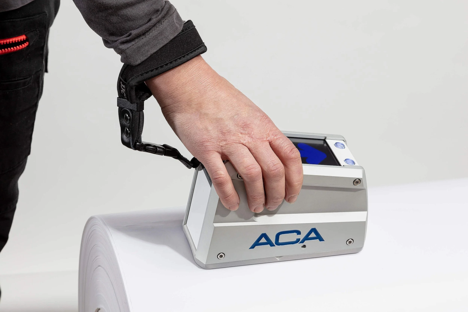 Máy đo độ cứng cuộn giấy cầm tay ACA RoQ